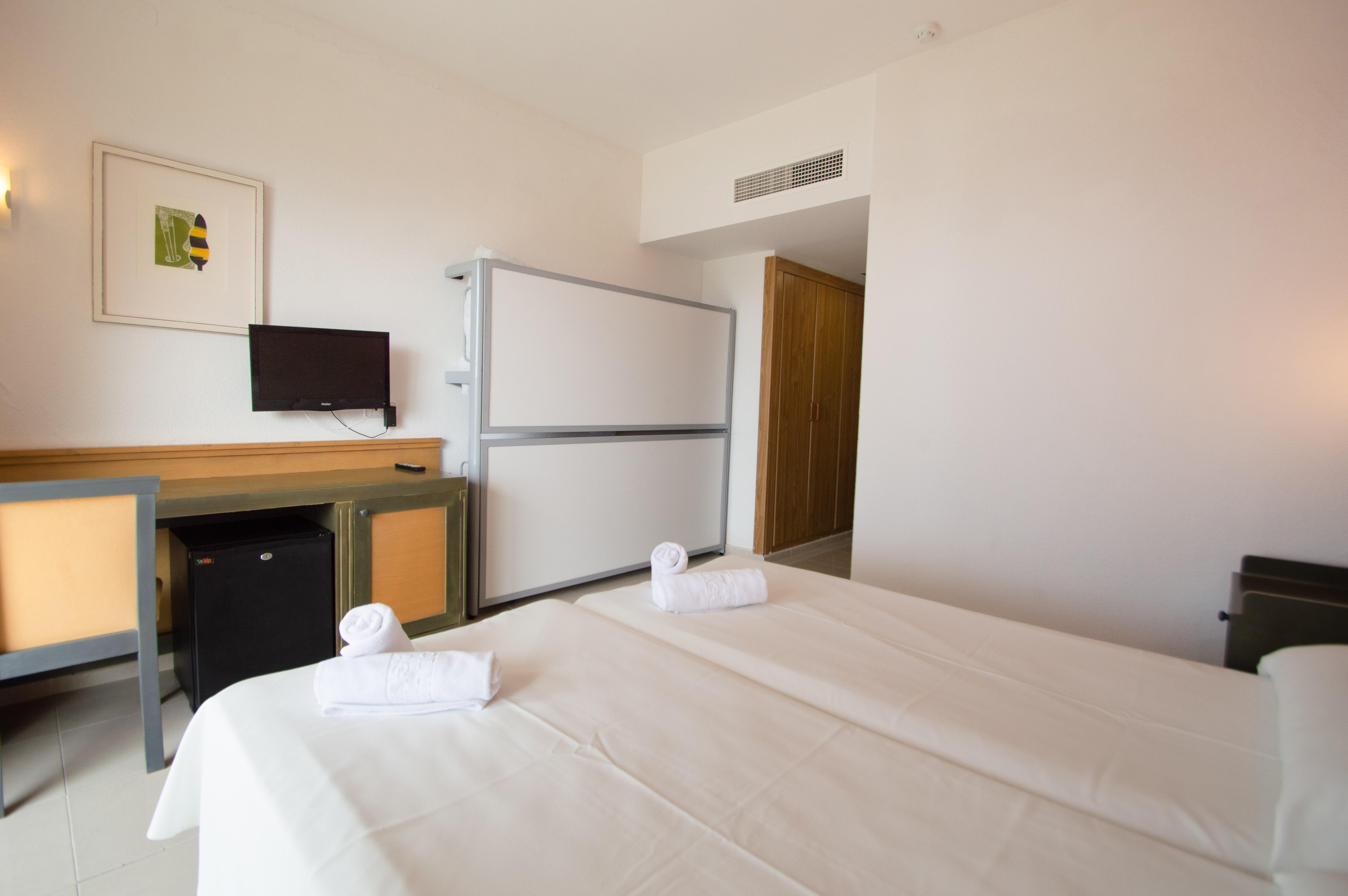 Club Hotel Aguamarina Arenal d'en Castell Eksteriør billede